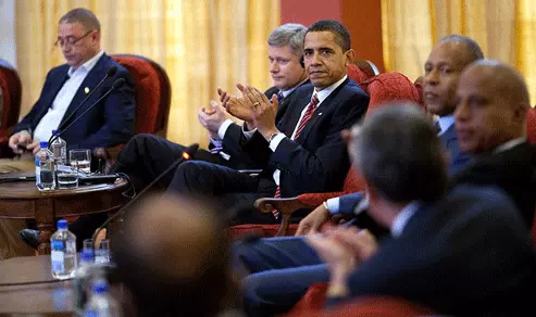 President Obama in meets with leaders of the Americas